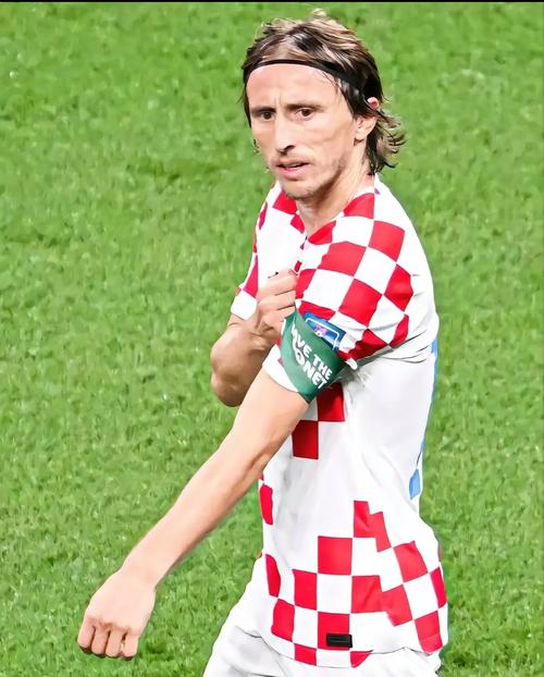 海港半路换人拿下三连冠，北京国安中途换帅