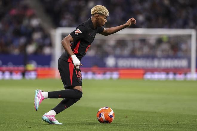 莉莉丝“跨专业”射击赛道，交出高分答卷了？