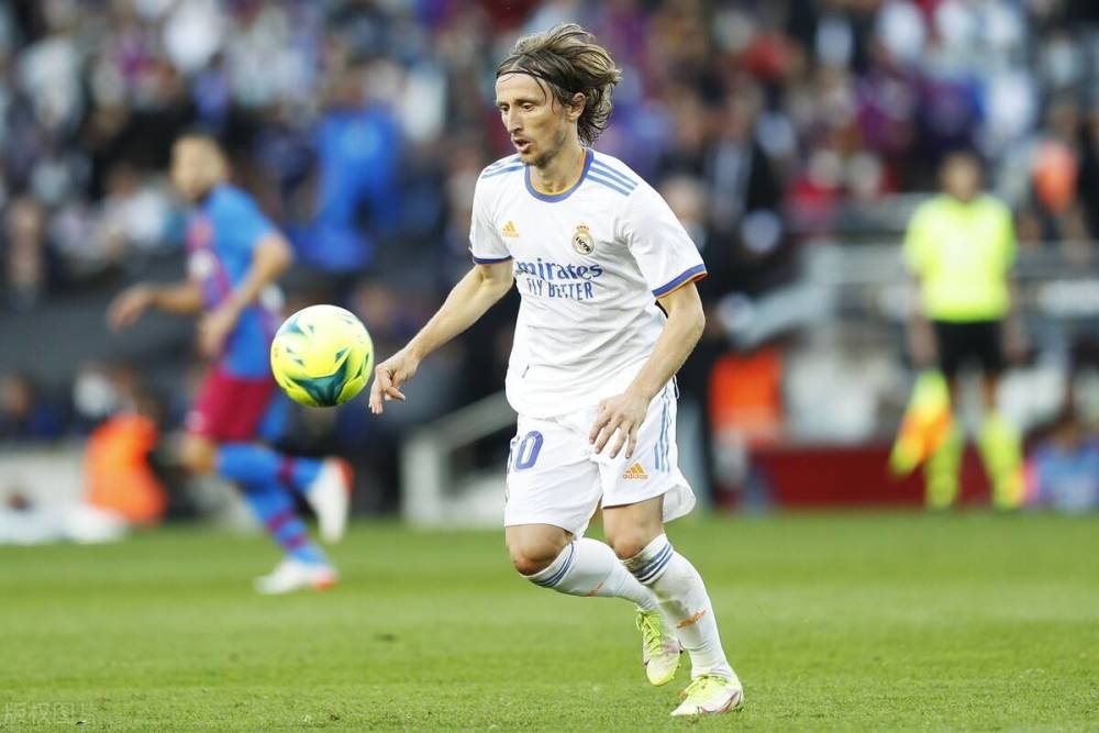 德甲前瞻｜法兰克福1-3多特蒙德：大黄蜂只争老二