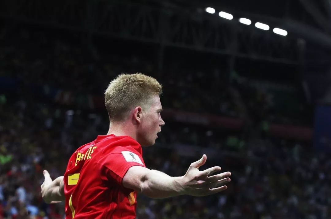 技术与数学虽是博弈的基石，但贪婪永远是系统中最不稳定的变量。（技术与数学撑起博弈的根基，贪婪却是系统里最易失控的变量。）